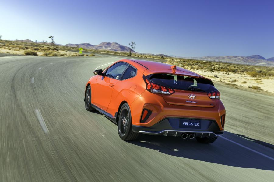  Hyundai Veloster Turbo R-Spec 2018 года  (NA) (фото 32 из 44)